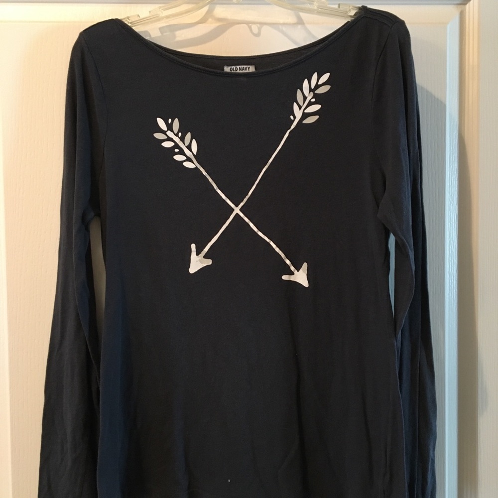 Long sleeve shirt.